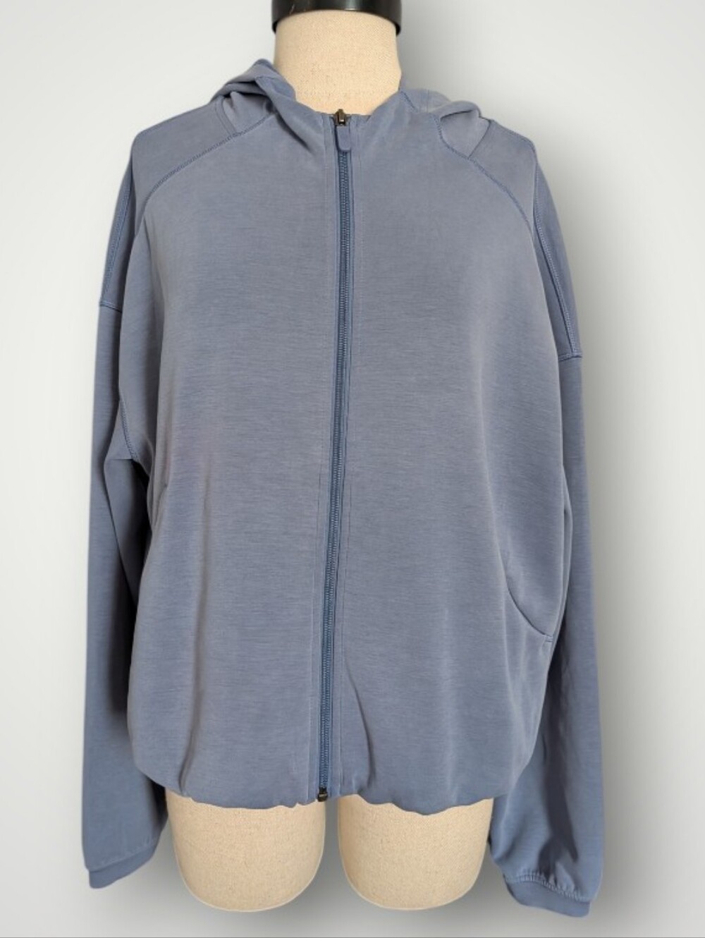 Lululemon Softstreme Full Zip Hoodie - Picture 2 of 11
